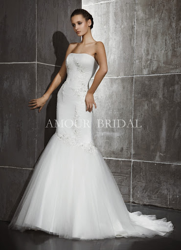 Испанские cвадебные платья Amour Bridal 2013.