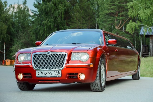 Chrysler 300C — кадр 2 из 4