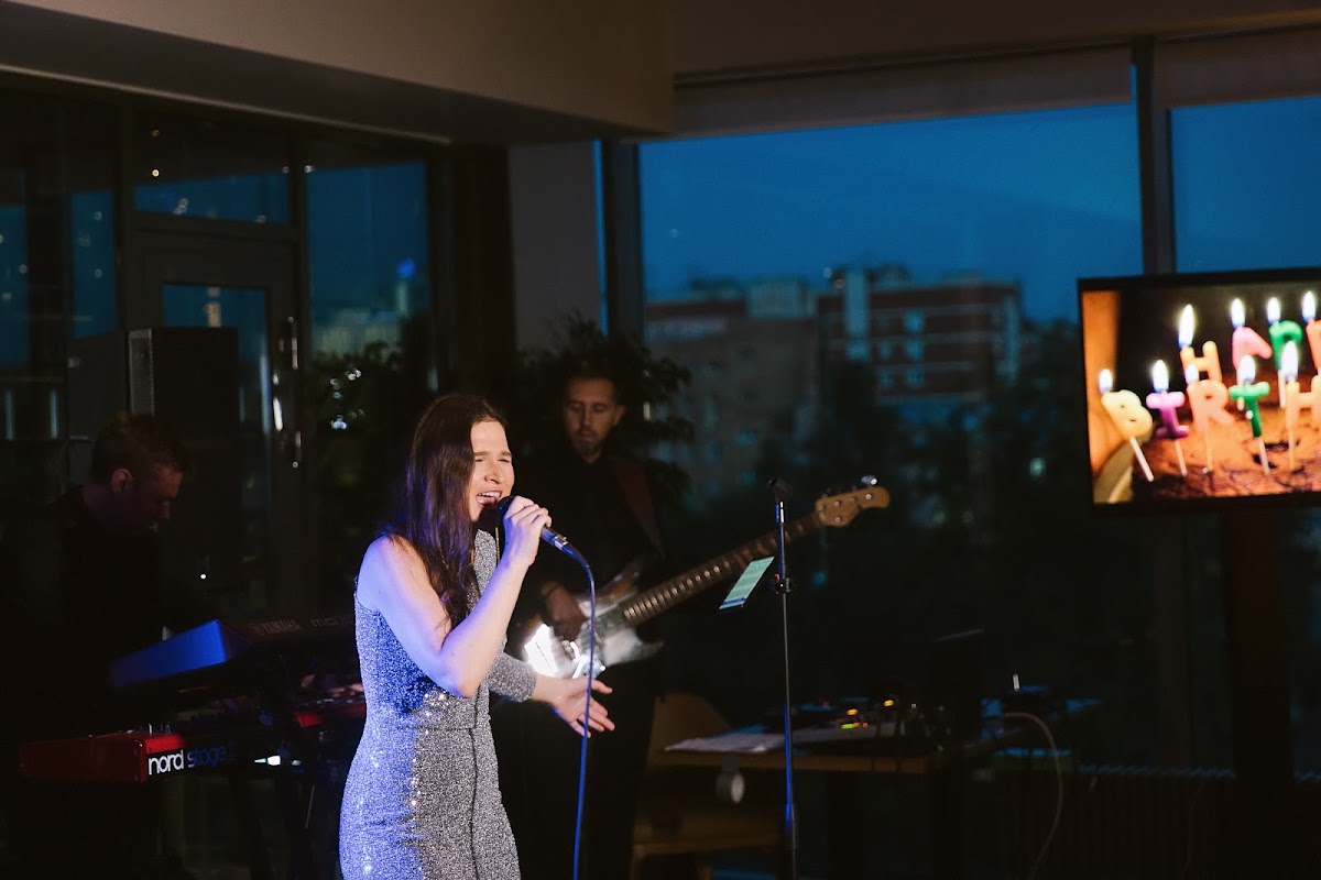 Кавер-группа на свадьбу Нижний Новгород Funkeys Music Band на камерном юбилее в Lobachevsky Plaza