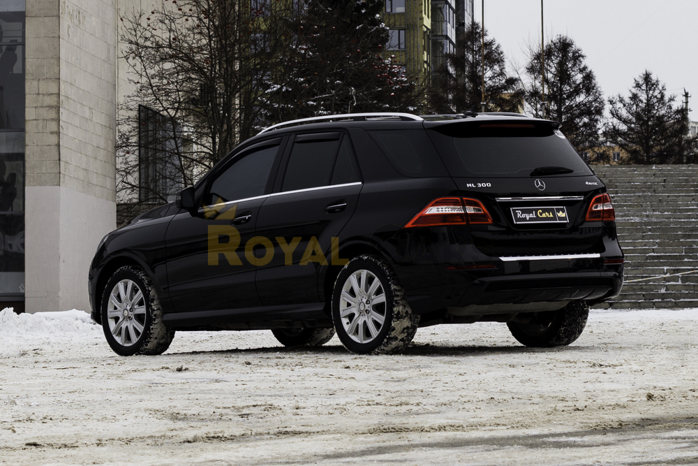 Mercedes-Benz ML-350 Черный