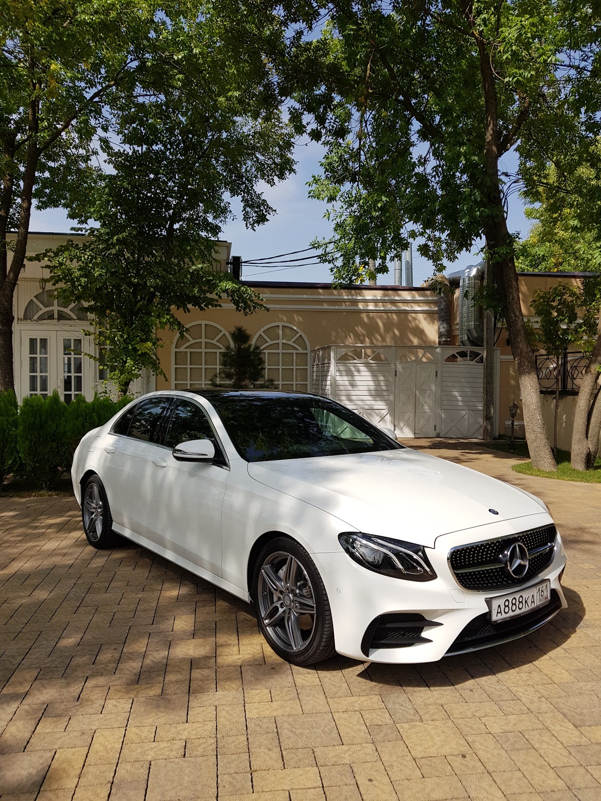 Mercedes E class  W 213 AMG — кадр 3 из 12