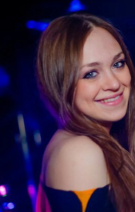 Лена Молдованова