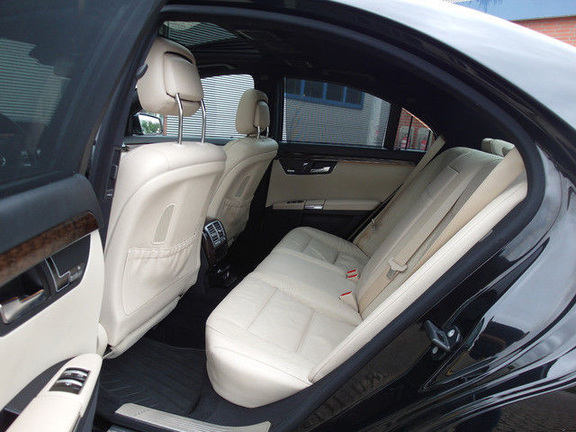 Mercedes S-221