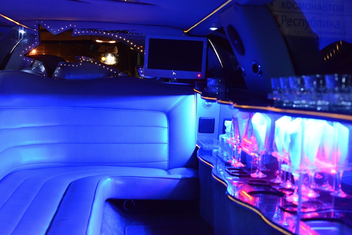 Lincoln Town Car — кадр 4 из 6