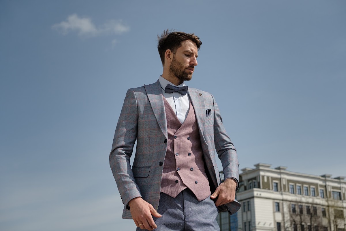 PORIVAY SUIT