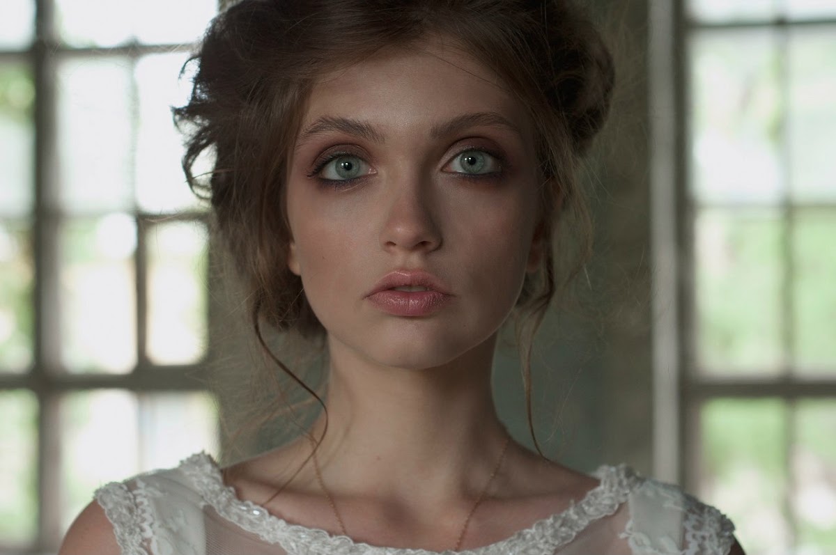 Оля Чекмезова