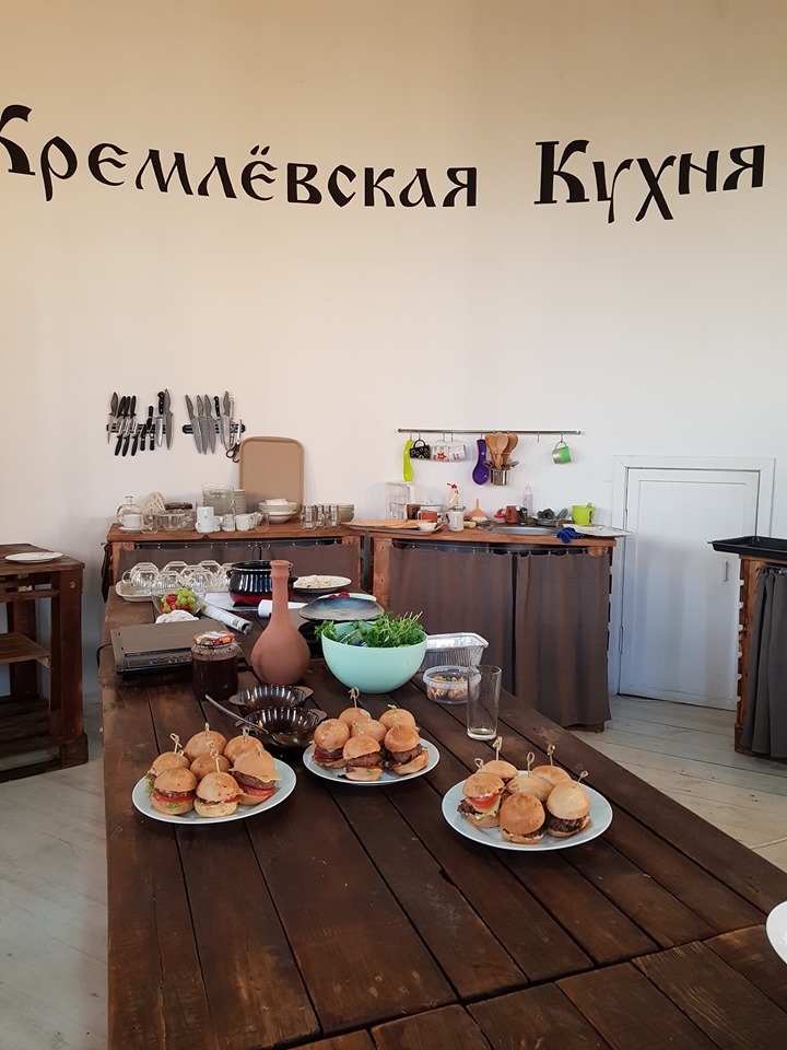 Основной зал