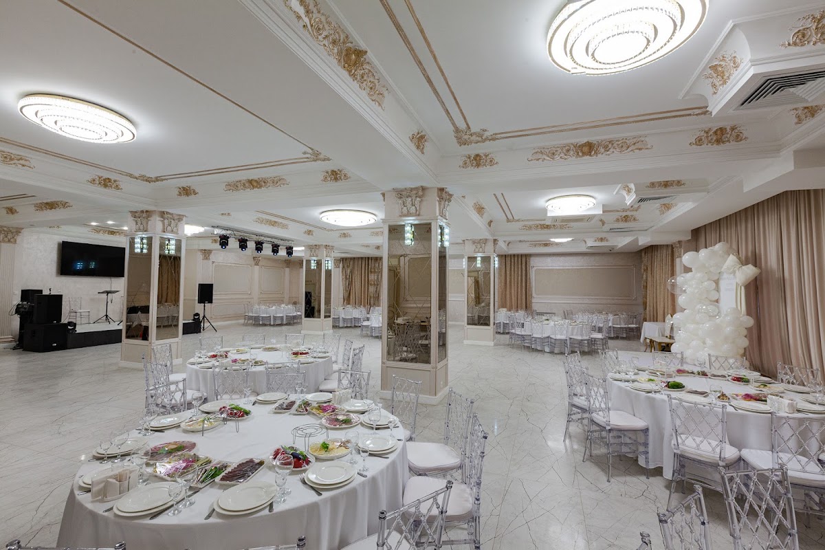 Green Hall — кадр 3 из 44
