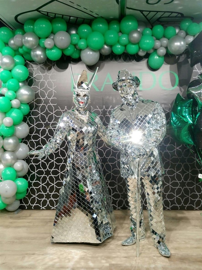 ЗЕРКАЛЬНЫЕ ЛЮДИ