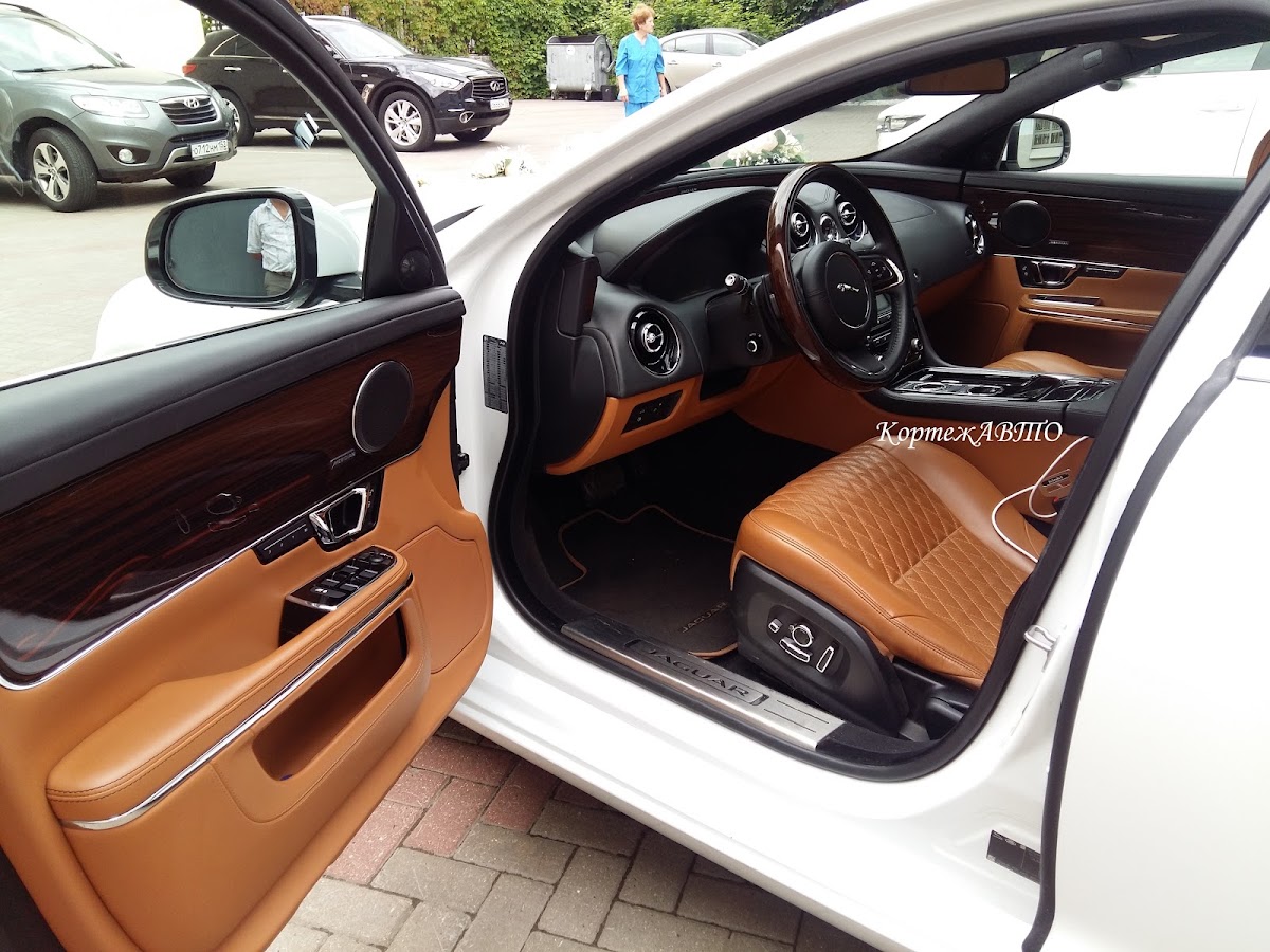 Ягуар XJ