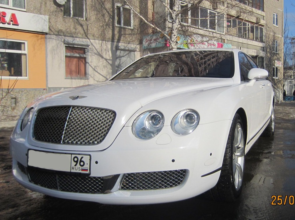 Bentley Continental White — кадр 2 из 6