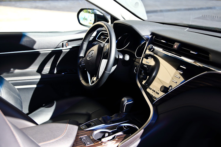 Toyota Camry — кадр 4 из 6