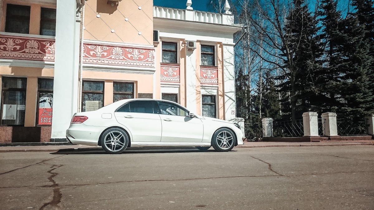 Mercedes Benz E-class W212 (рестайлинг) — кадр 2 из 20