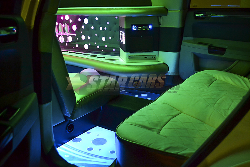 Chrysler 300C (10 мест)