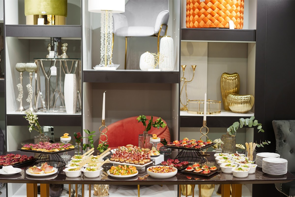 Catering, please