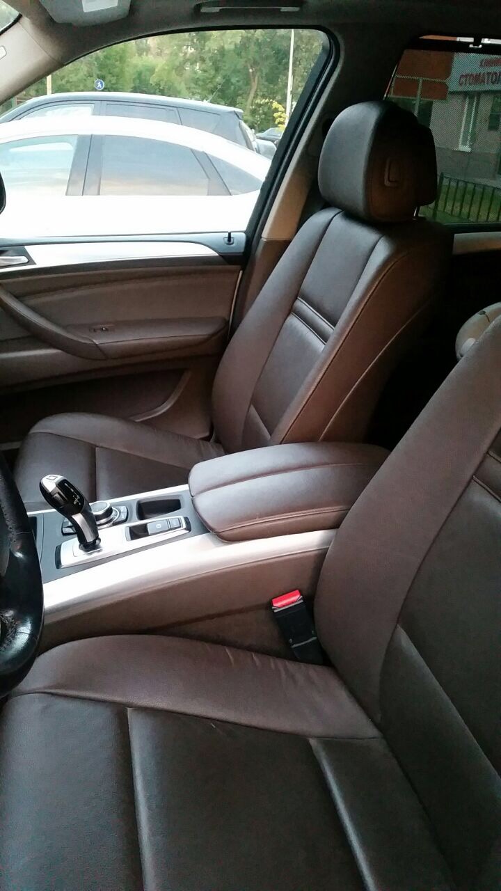 BMW X5 — кадр 4 из 4