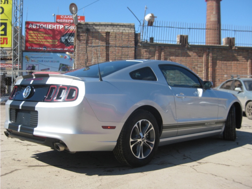 Ford Mustang — кадр 3 из 5