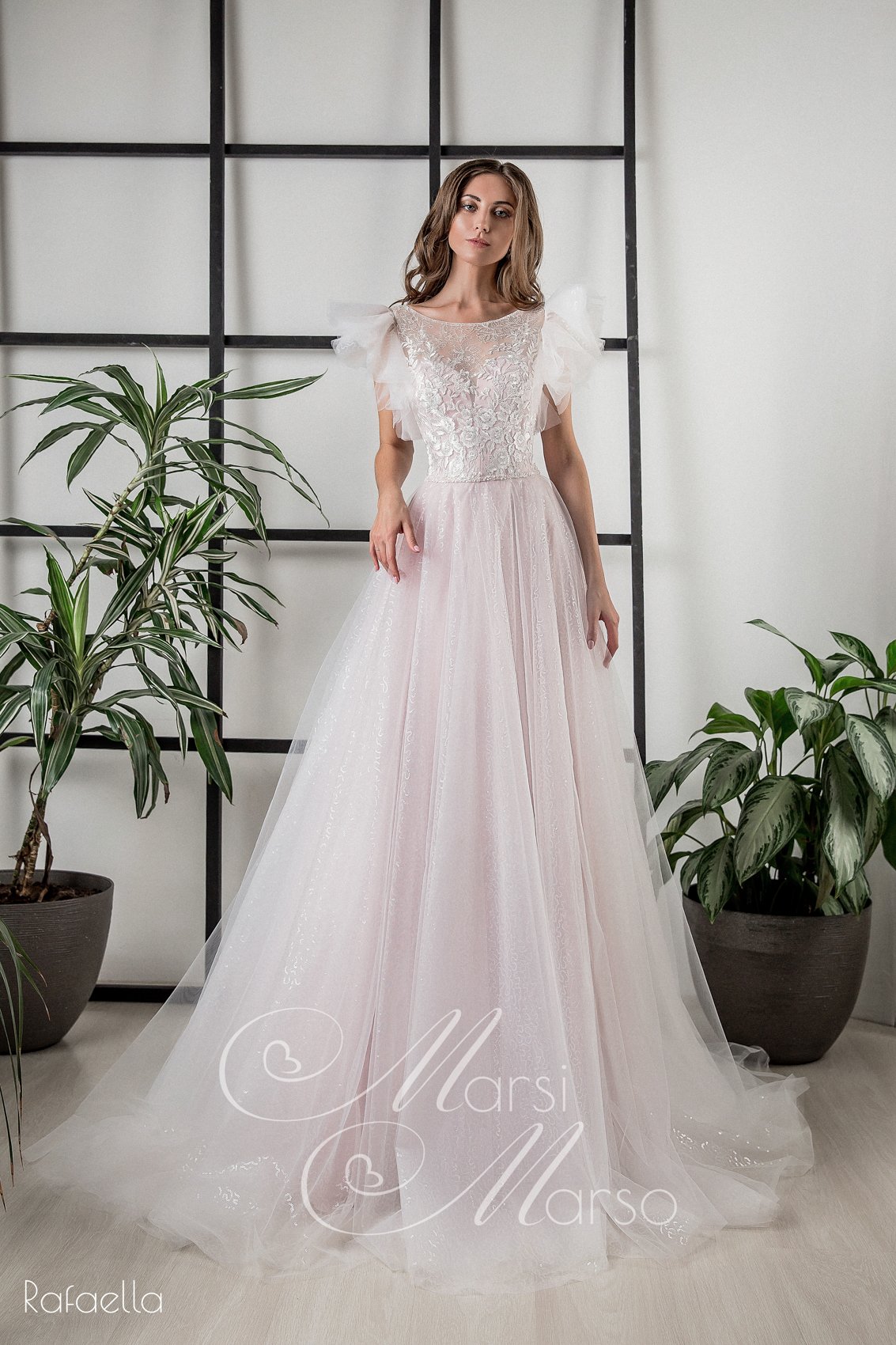 Rafaella — кадр 2 из 11
