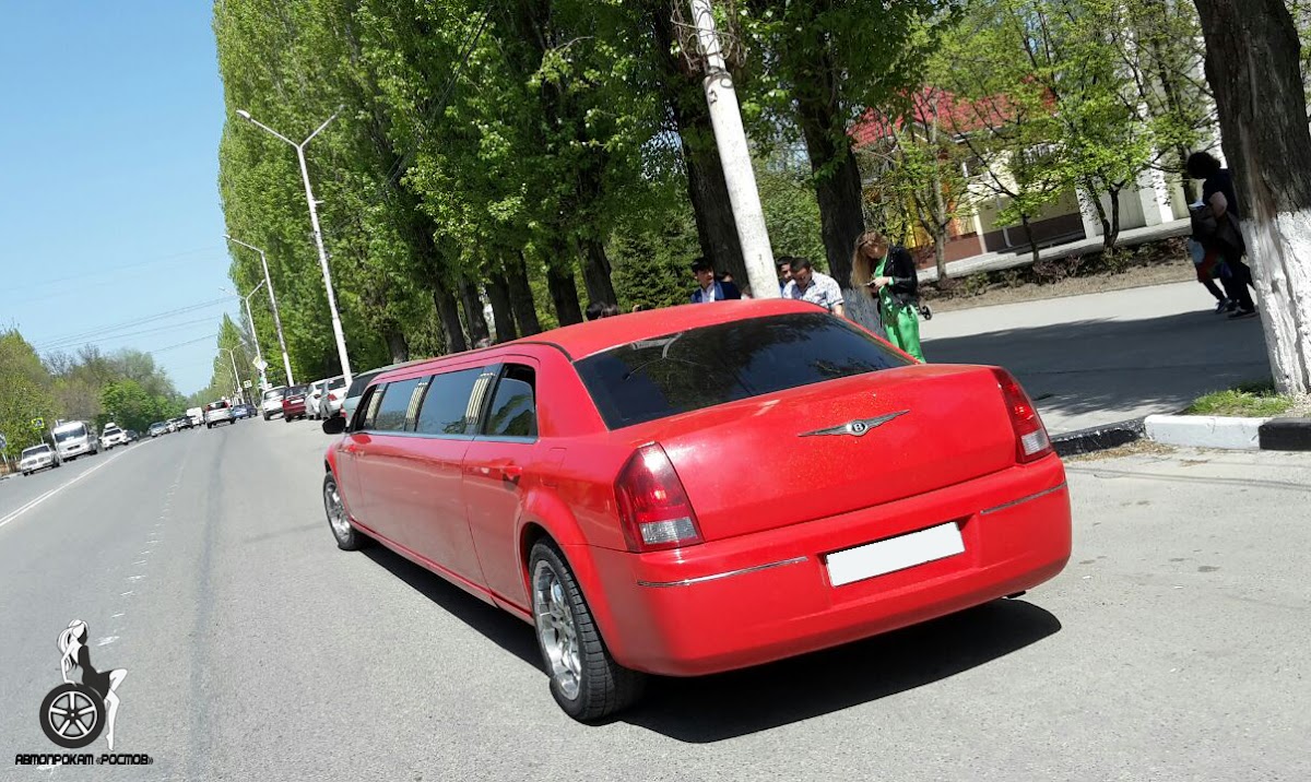 Лимузин Chrysler 300C RED