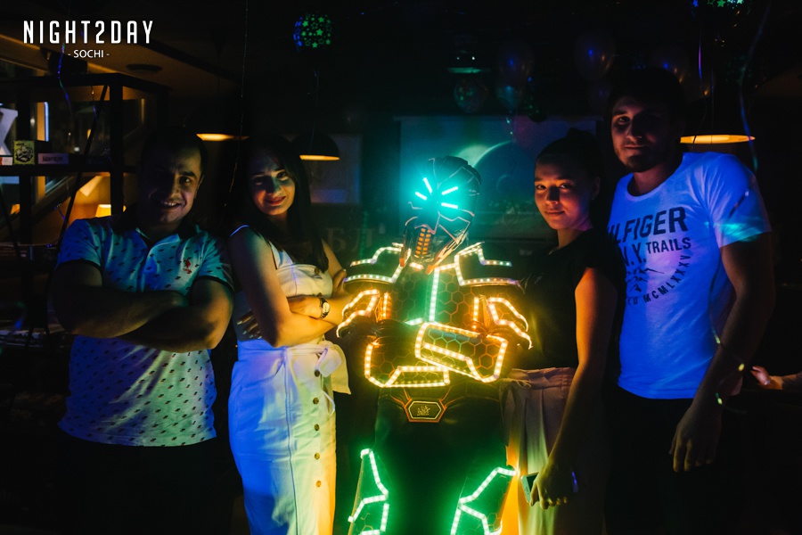 LED`S GLOW