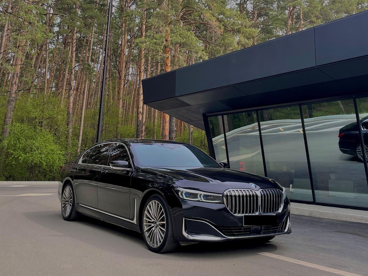 BMW 7 long series — кадр 2 из 7