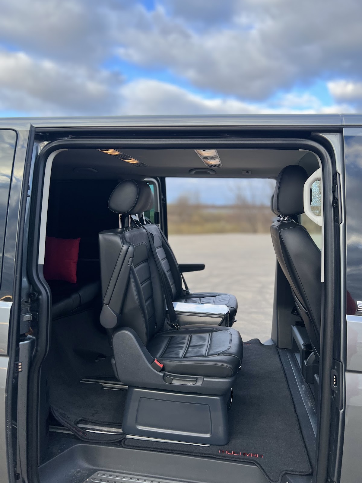 Volkswagen Multivan 6.1