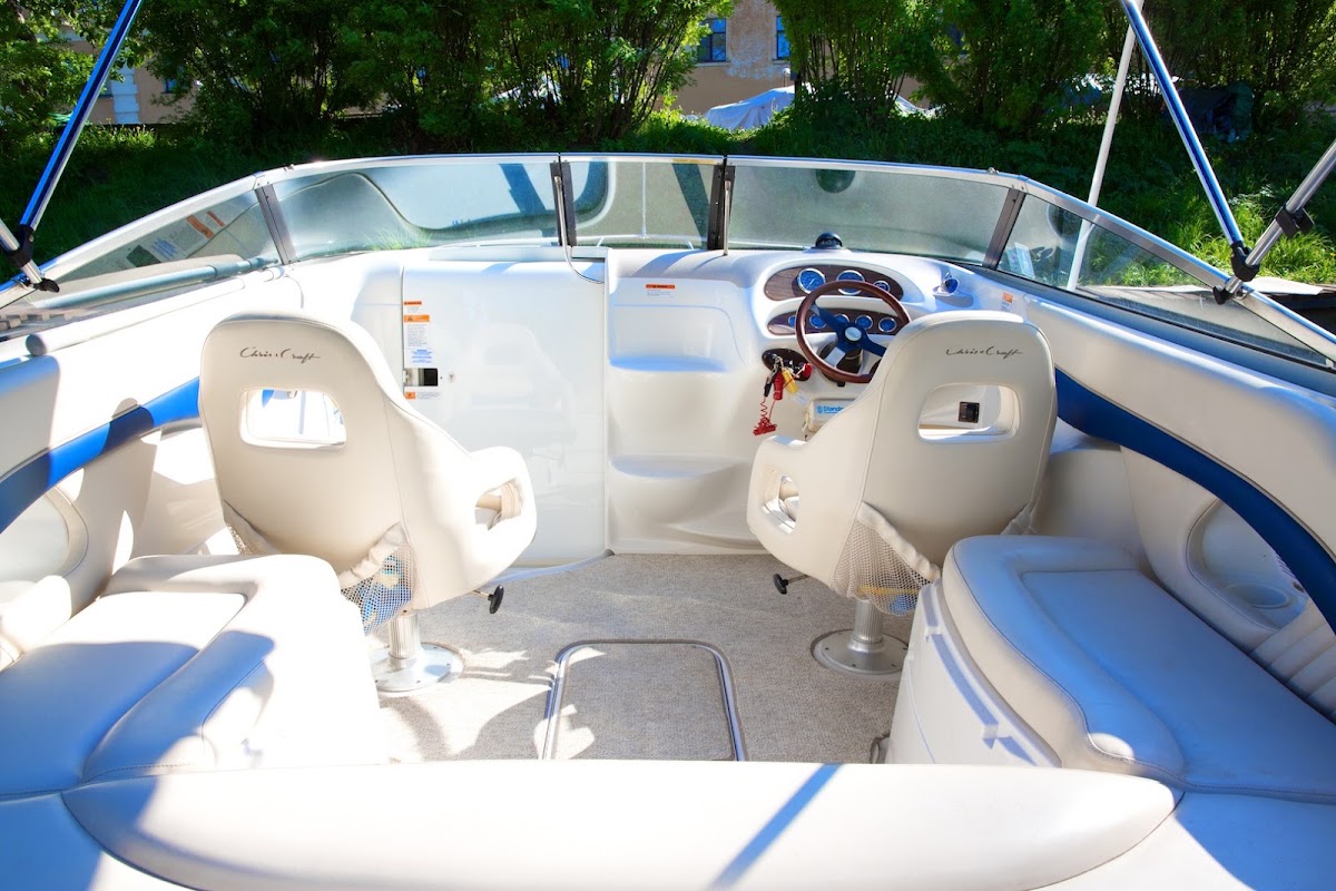 Аренда Катера Chris Craft 210