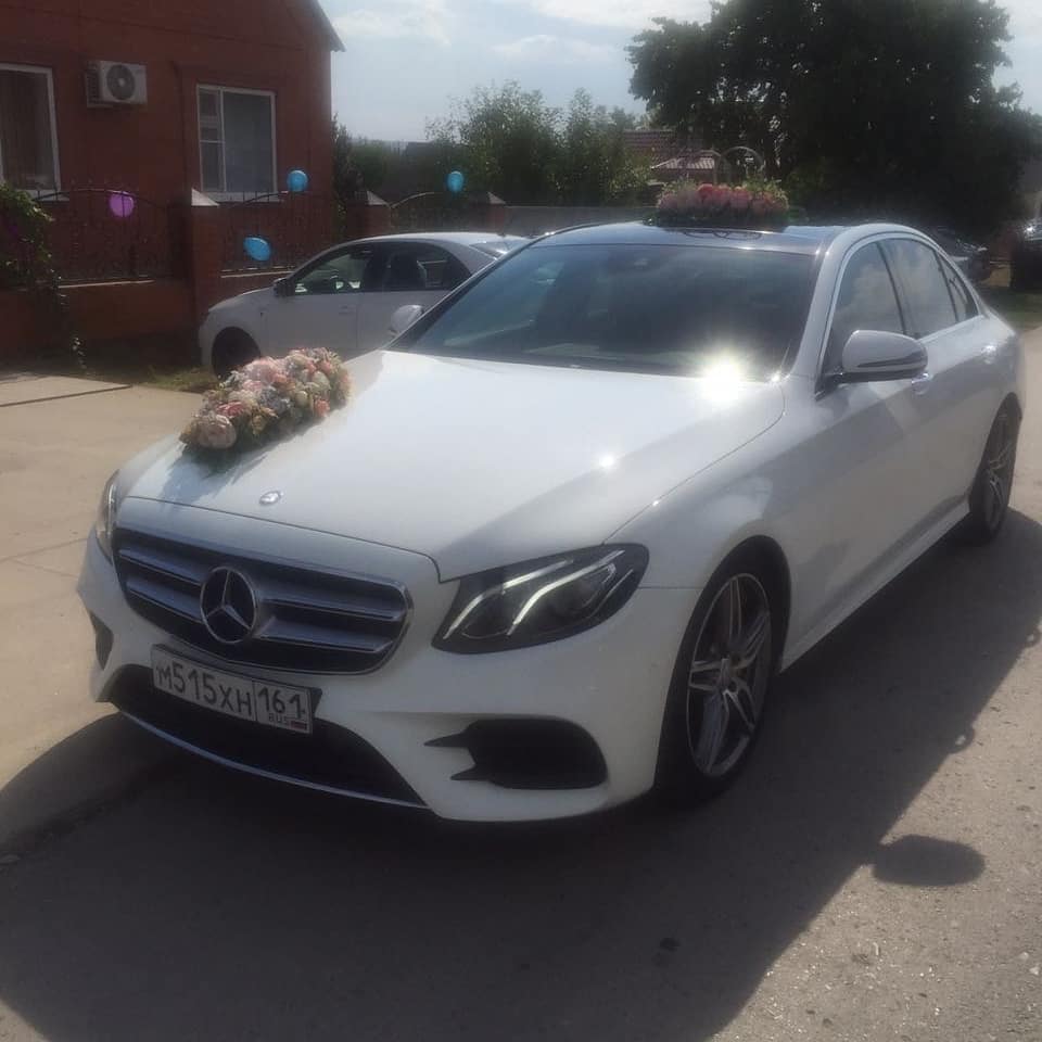 Mercedes e-class — кадр 2 из 4