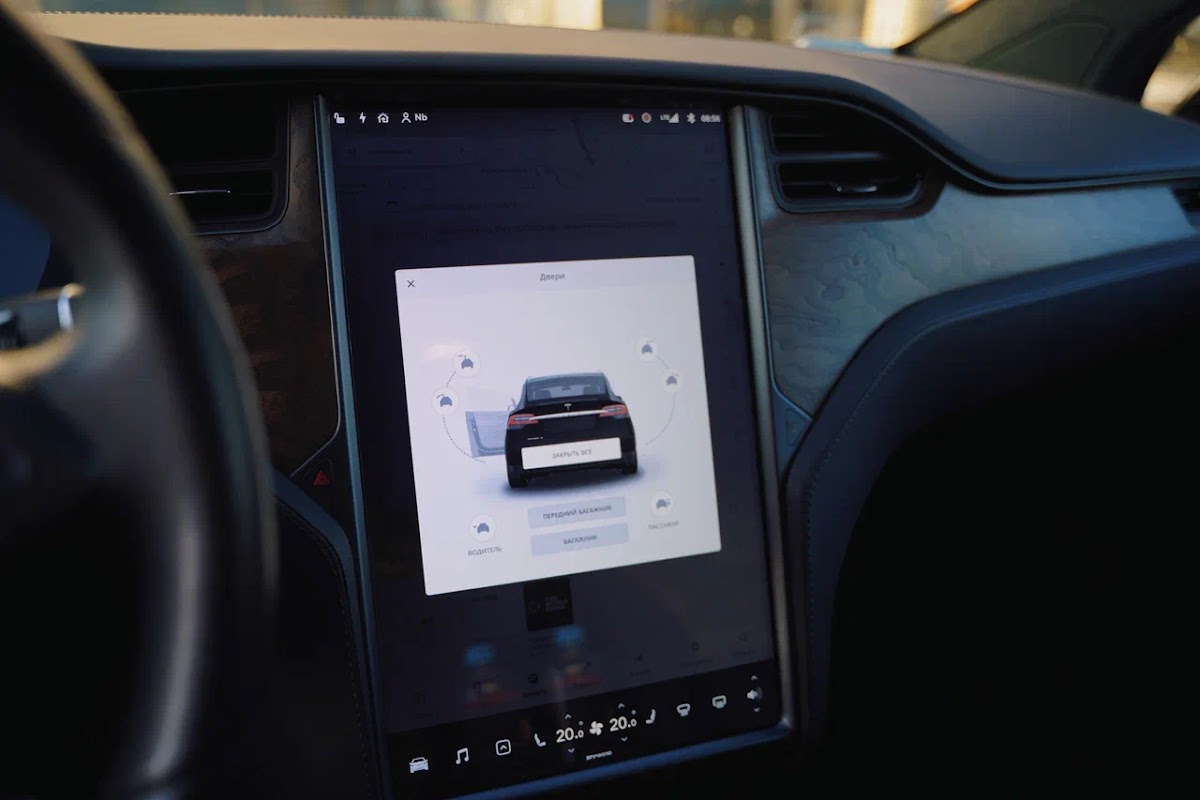 Tesla model Х