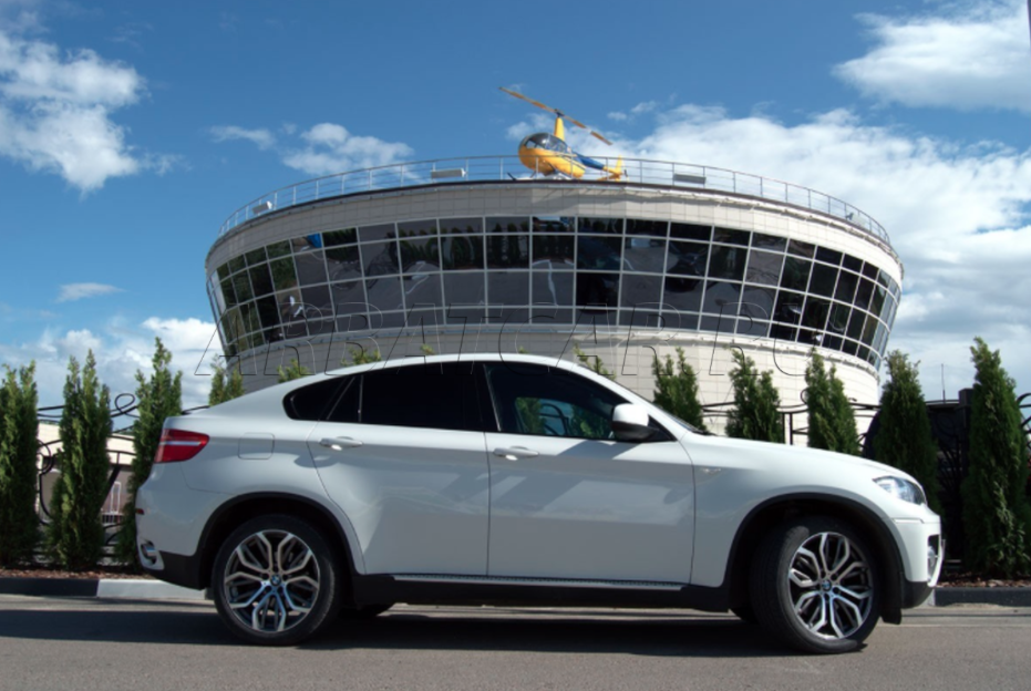 BMW X6, белый — кадр 3 из 6