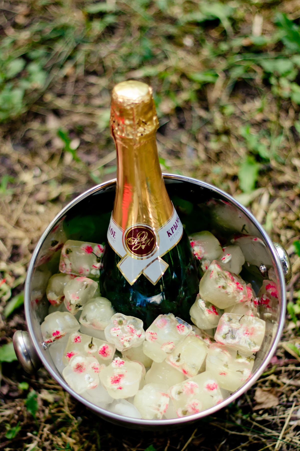 Разное (бокалы, украшения на машины, подушки)