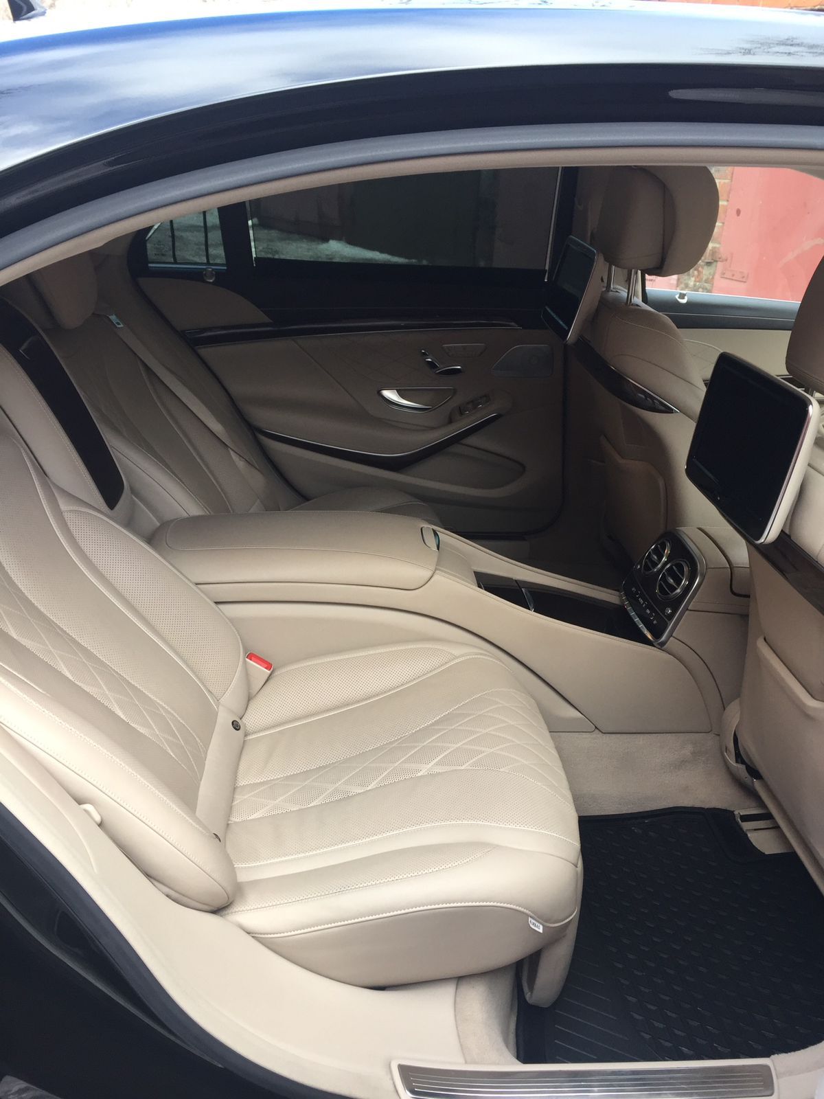 Mercedes-Benz S-Class W222