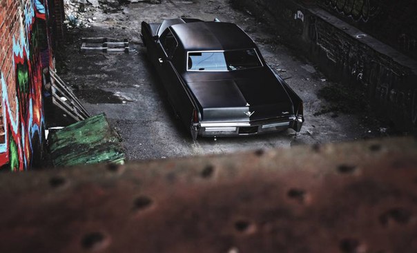 Cadillac deville 1969 — кадр 3 из 4