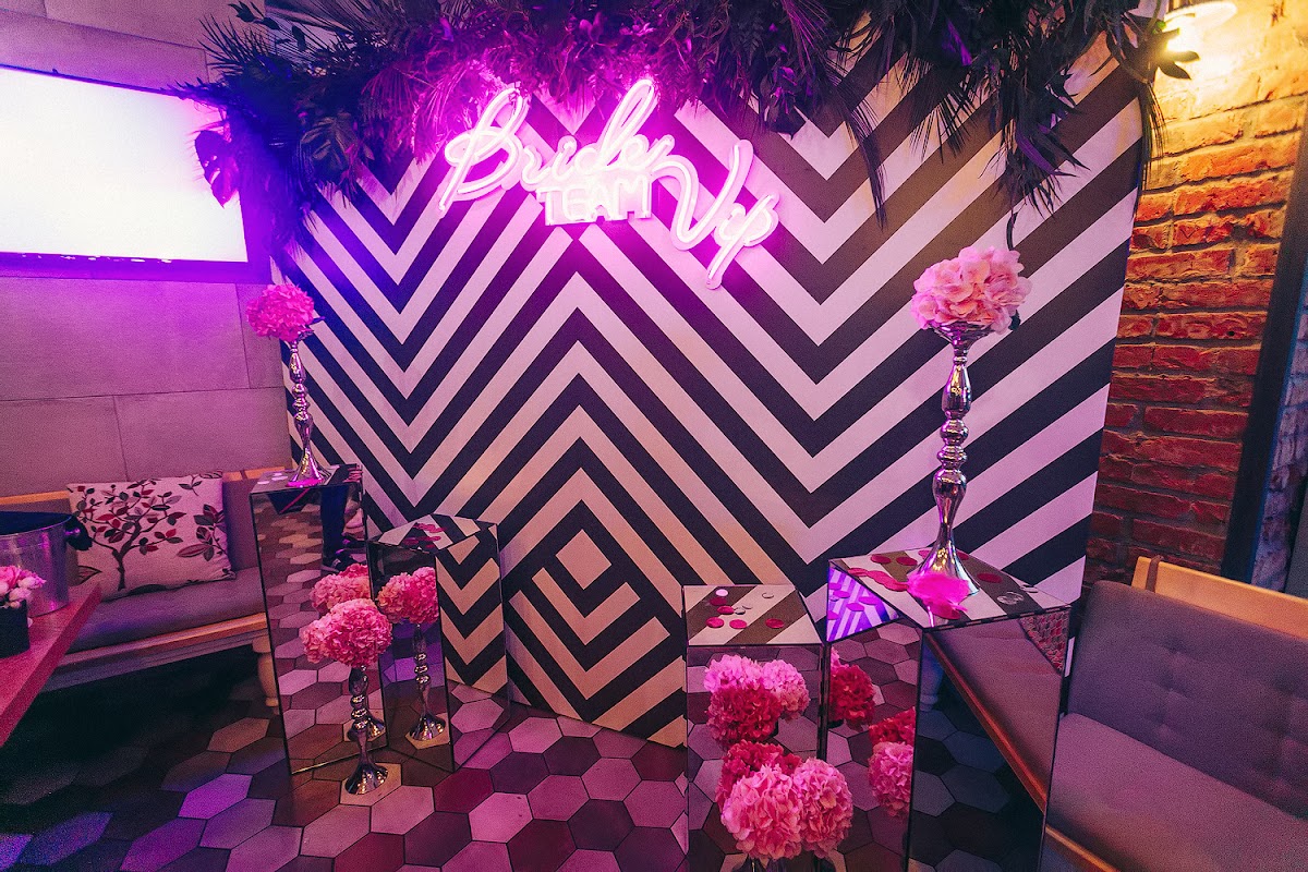 Девичник в стиле Cosmopolitan