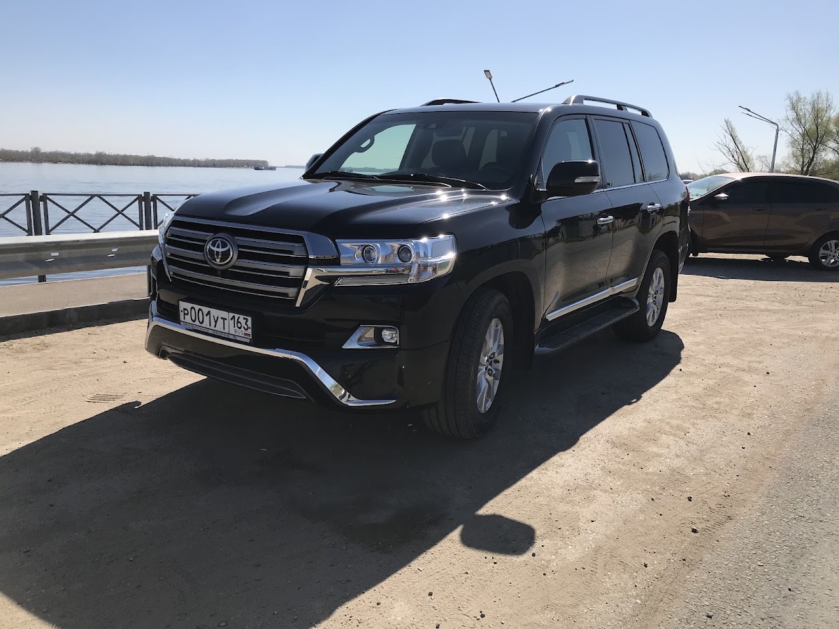 Тойота Ленд Крузер 200  Toyota Land Cruiser 200 — кадр 2 из 6