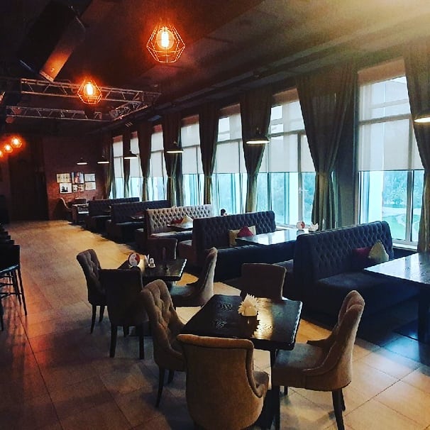 Основной зал — Праздничный банкет
