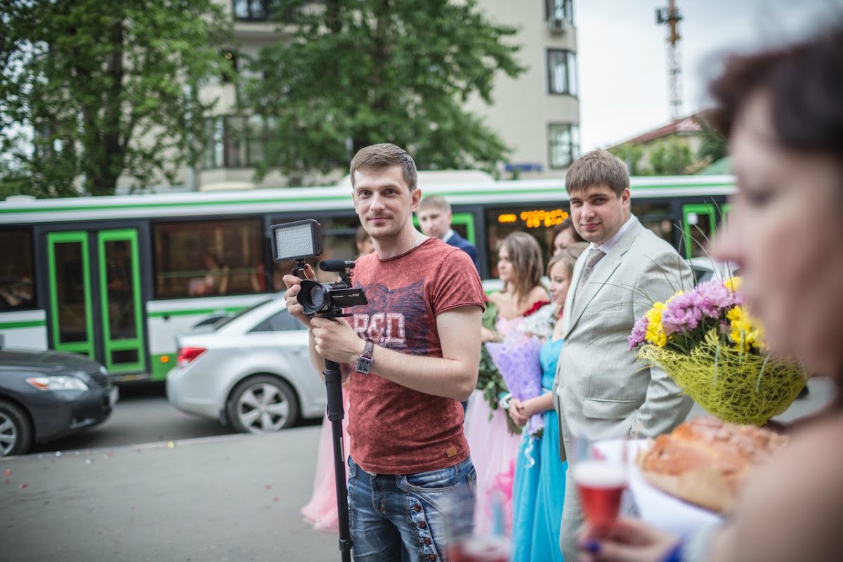 ЗА КАДРОМ