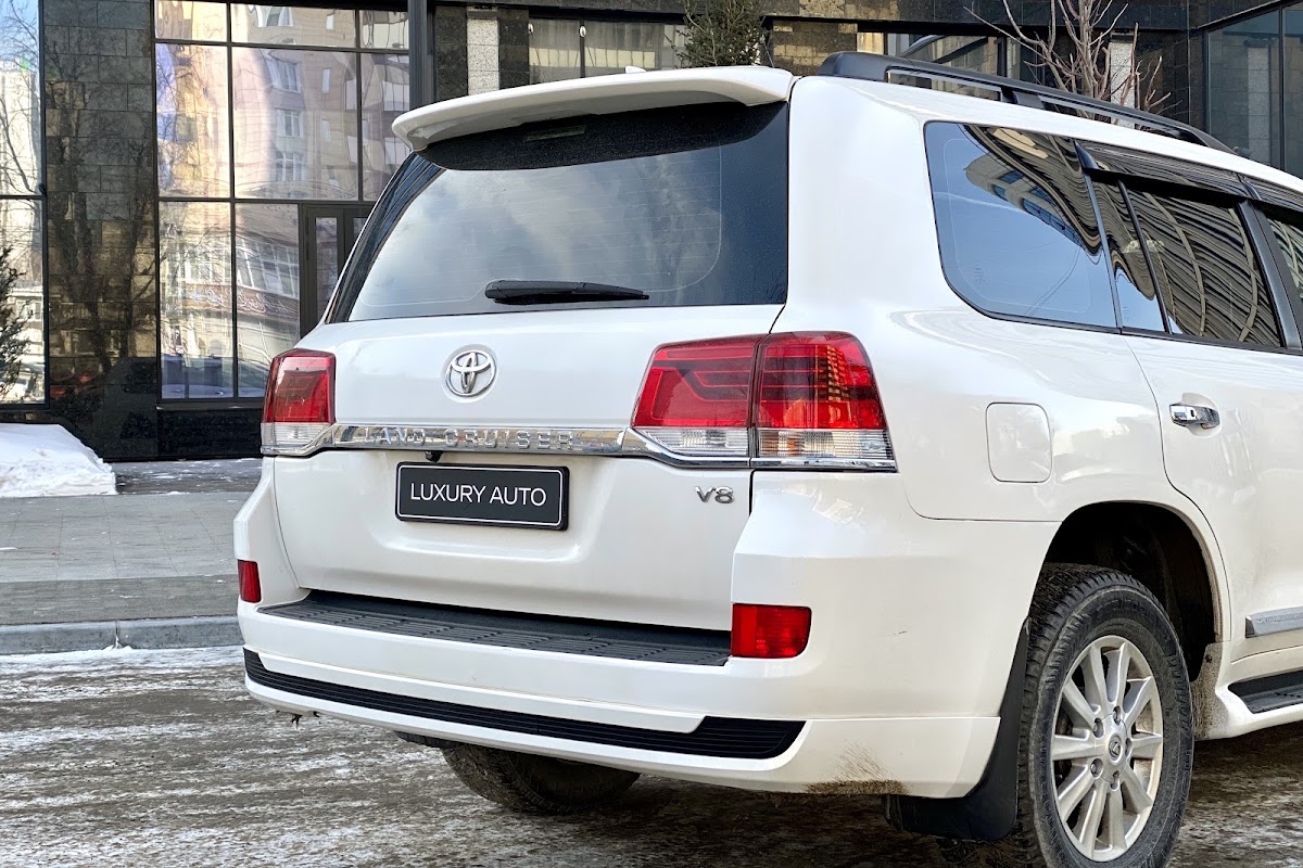 Toyota Land Cruiser 200