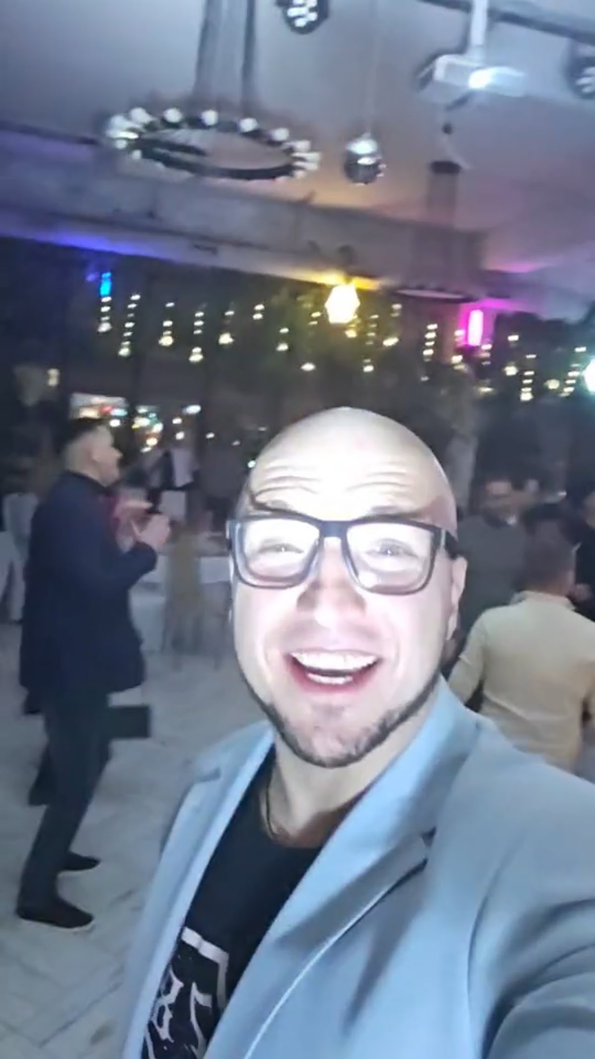 Видео