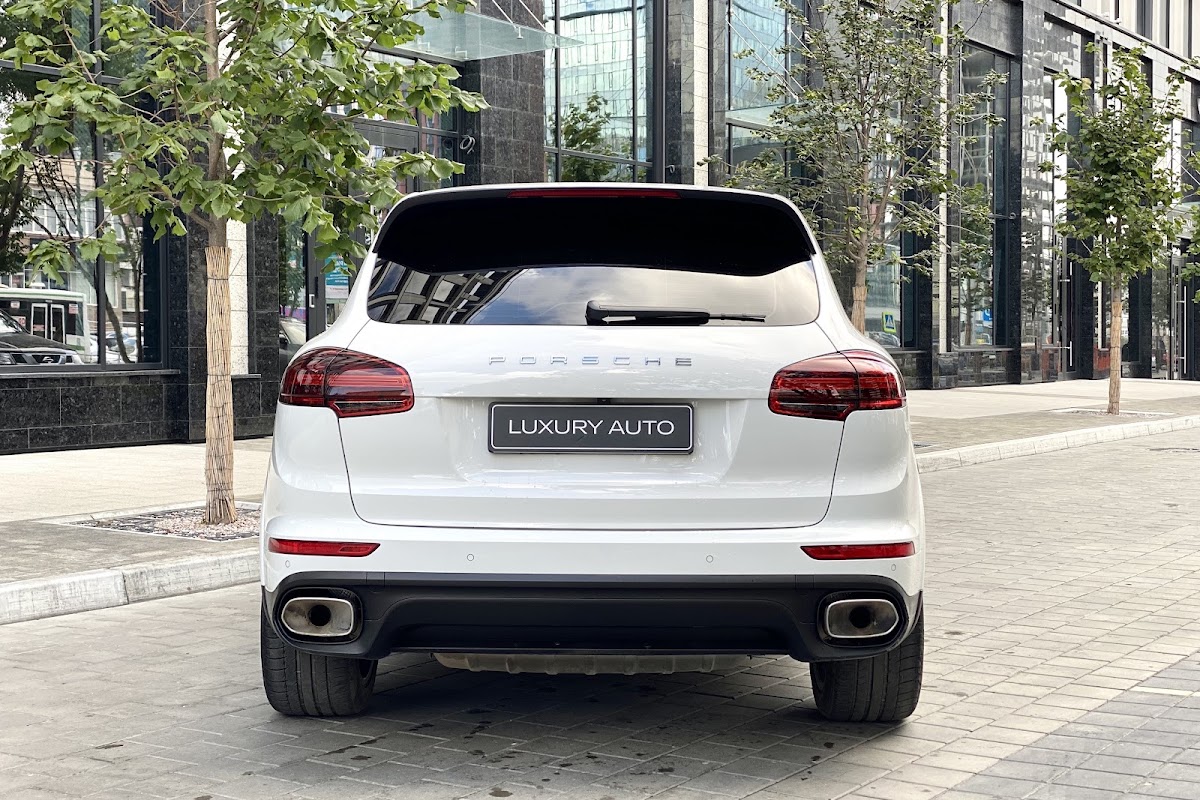Porsche Cayenne — кадр 5 из 14