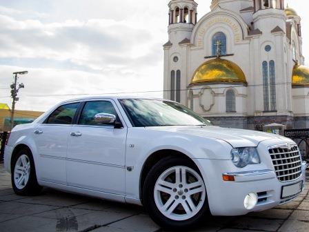 Сhrysler 300c white