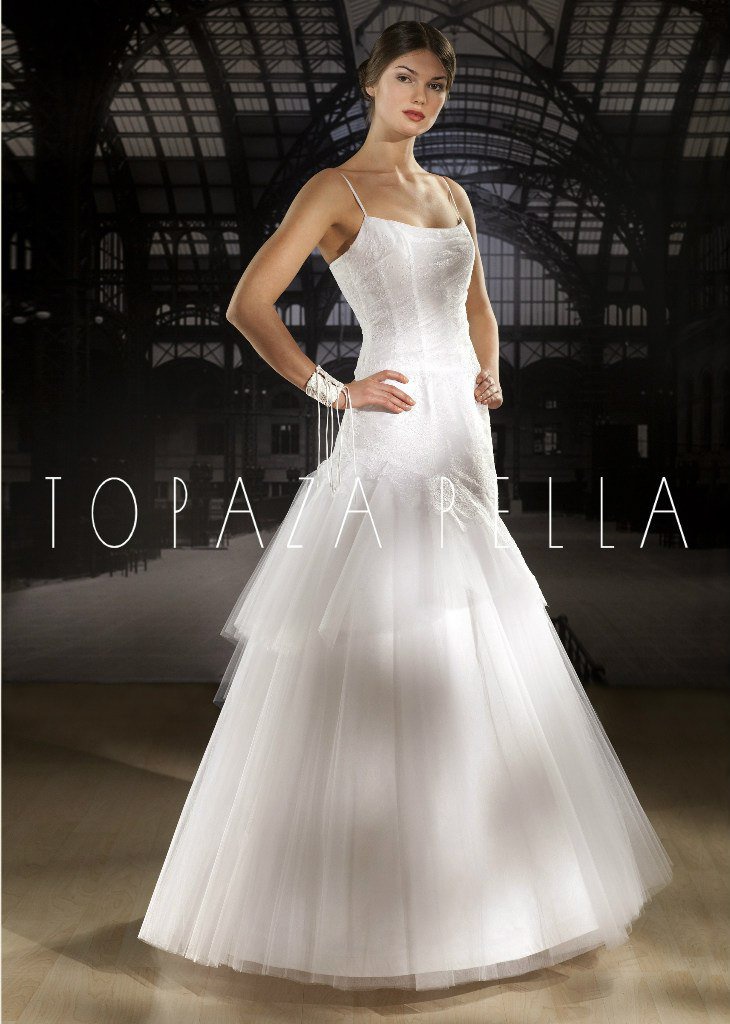 Topaza Pella