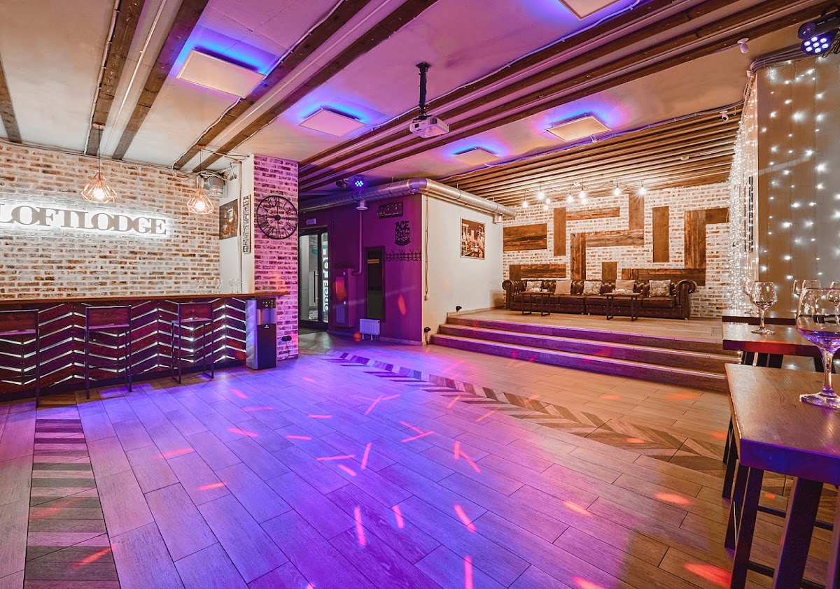 LOFT LODGE 6