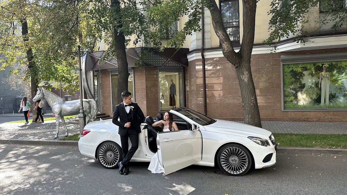 Mercedes Benz E250 кабриолет — кадр 2 из 4