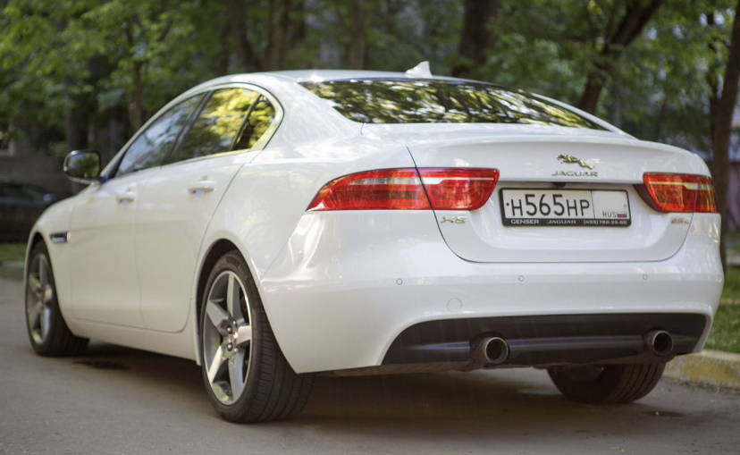 Jaguar XЕ