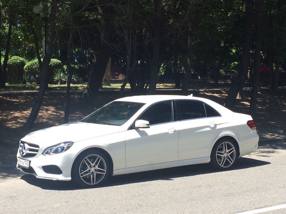 Mercedes E 212 — кадр 3 из 6