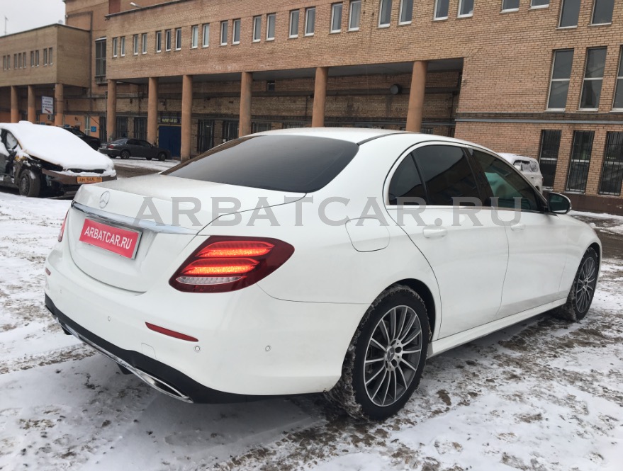 Mercedes E213 белый (NEW2020) — кадр 3 из 6