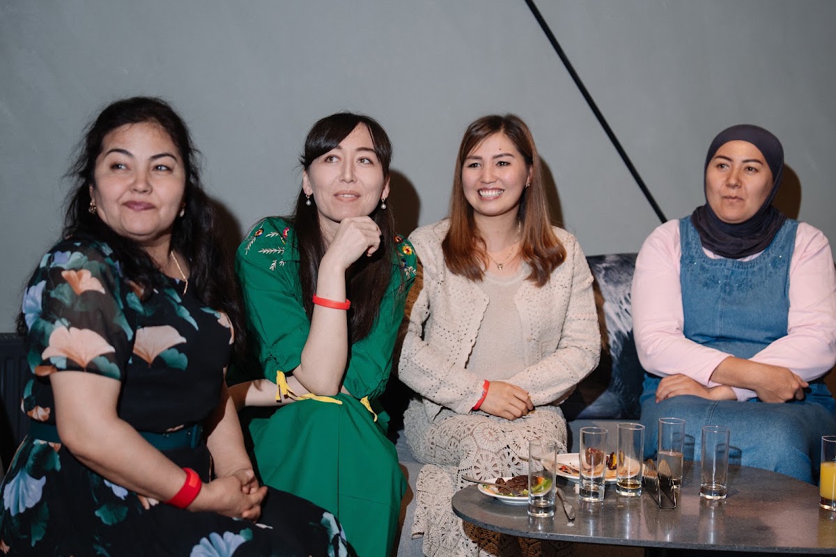 Bazaar Party Hard by AZIMUT