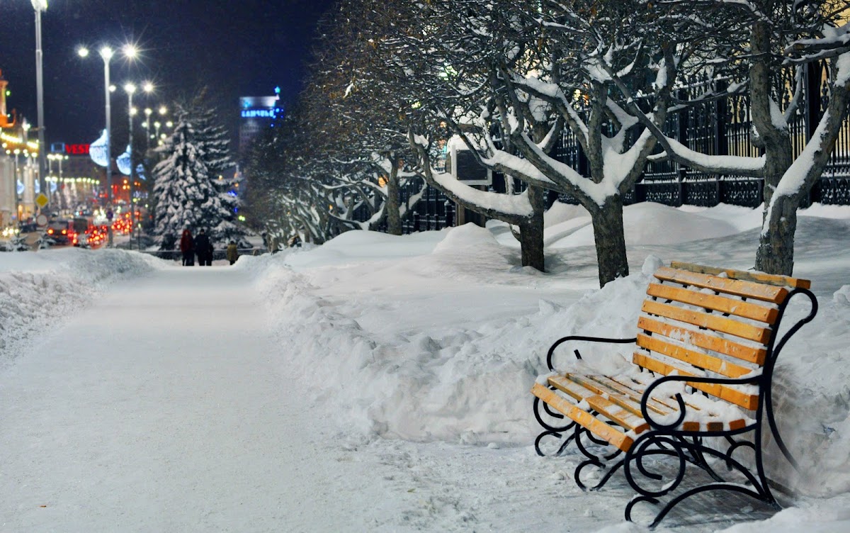 Город Е
