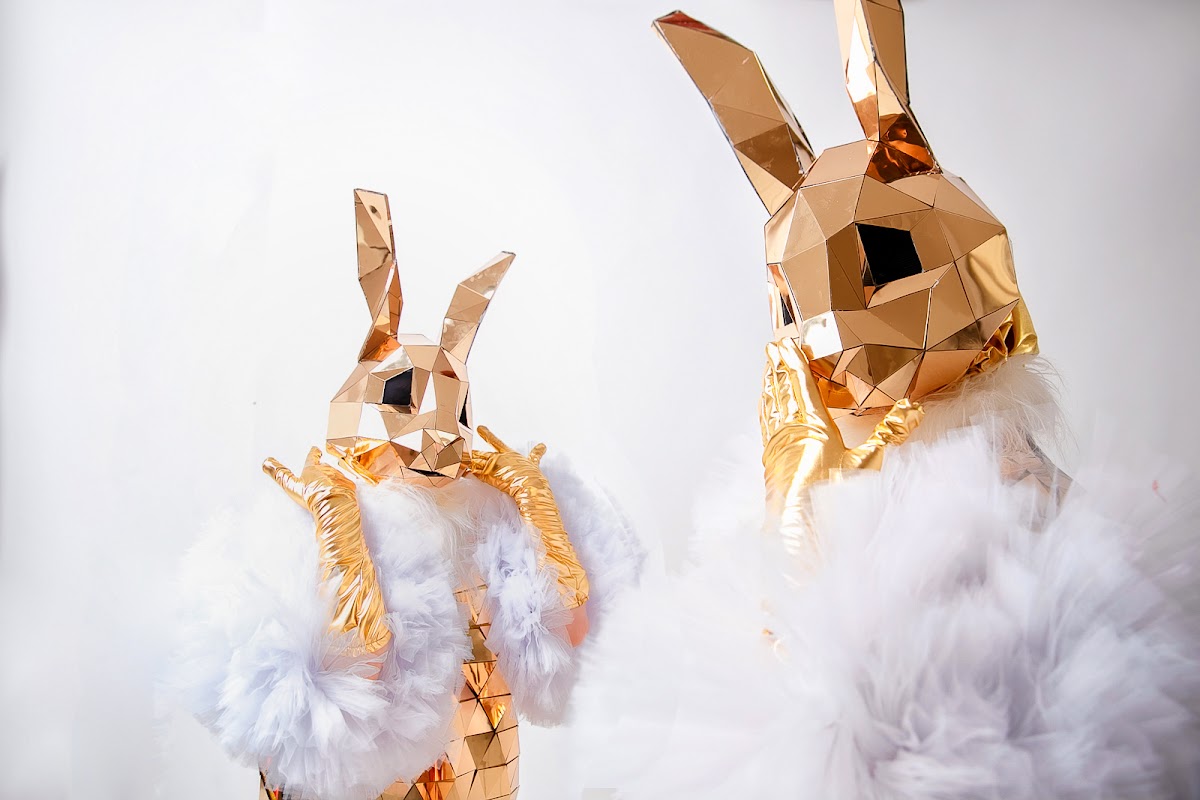 RED RABBIT SHOW